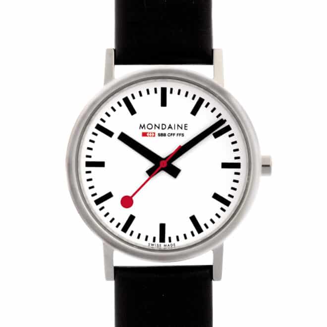 Test- Mondaine Official Swiss Railways Classic Watch with Vegan Grape Leather Strap