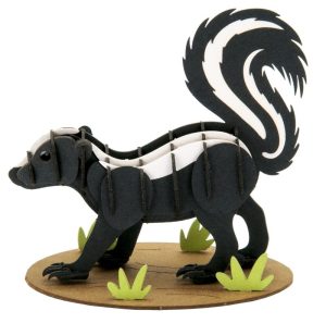 3D model, Skunk, paper, laser cut